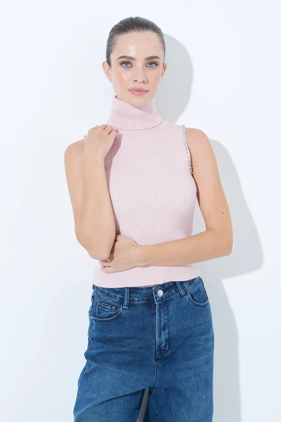 Sleeveless ribbed turtleneck top wholesale