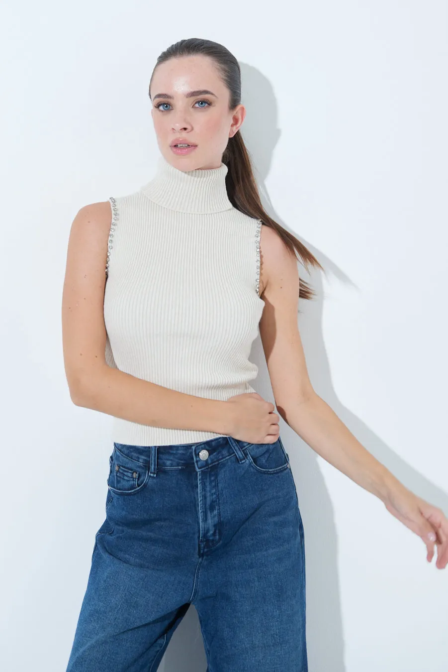 Sleeveless ribbed turtleneck top wholesale